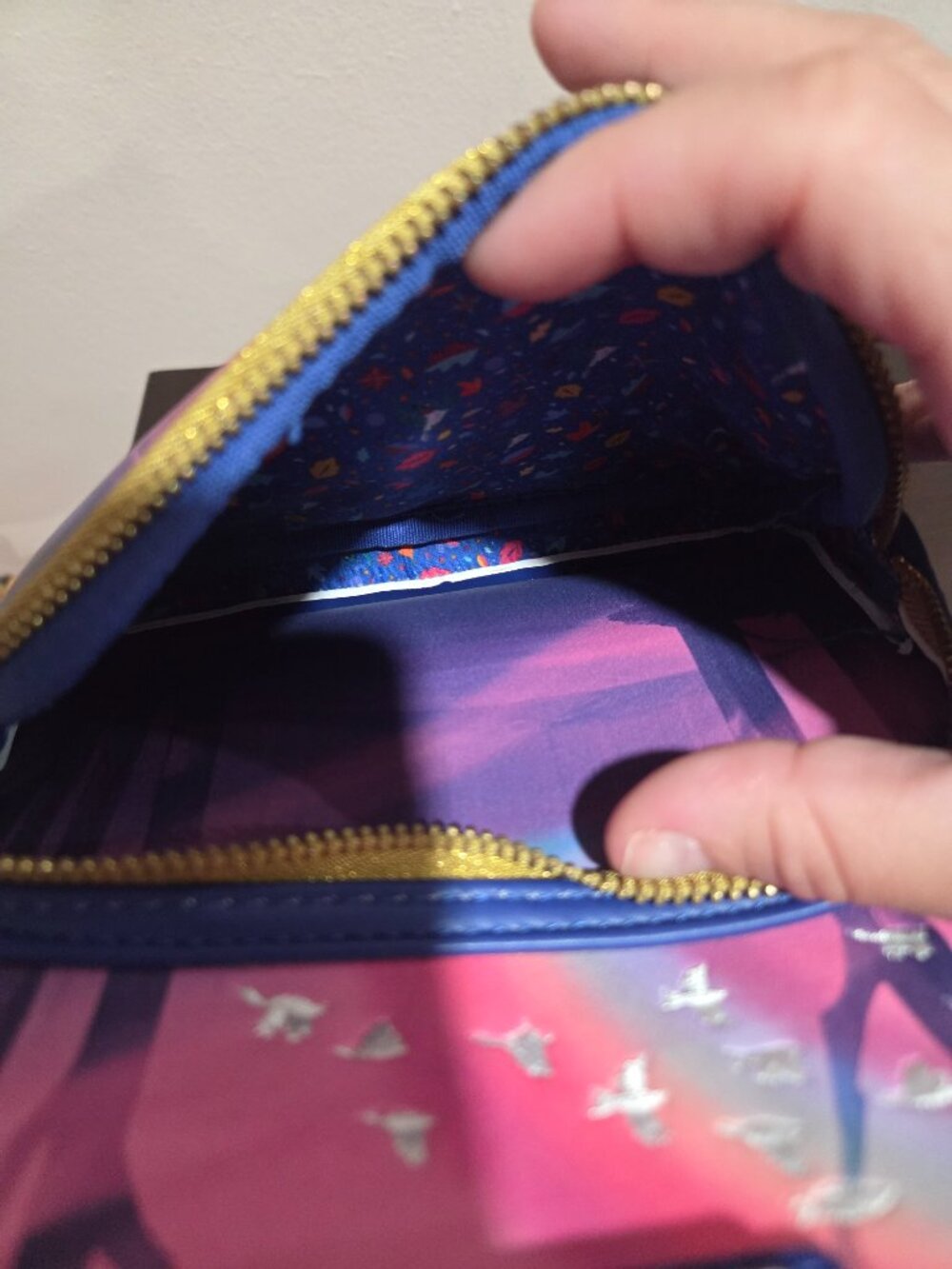 Pocahontas loungefly backpack and wallet - Picture 15 of 16